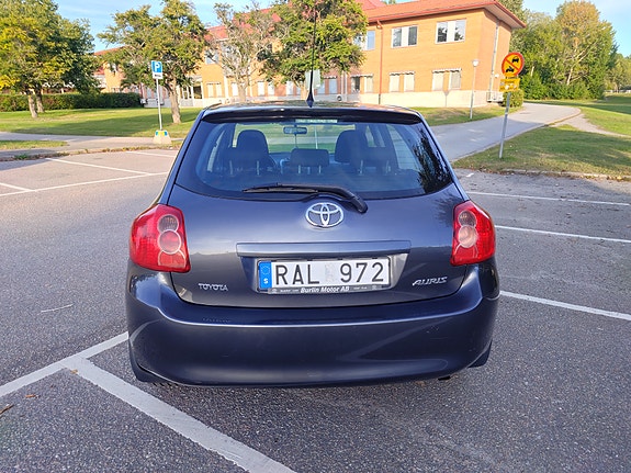 Toyota Auris 4 of 11
