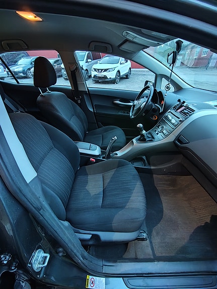 Toyota Auris 10 of 11