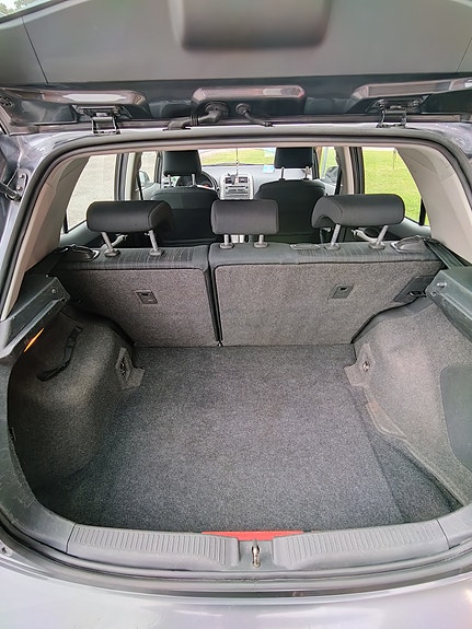 Toyota Auris 6 of 11