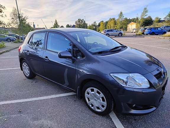 Toyota Auris 3 of 11