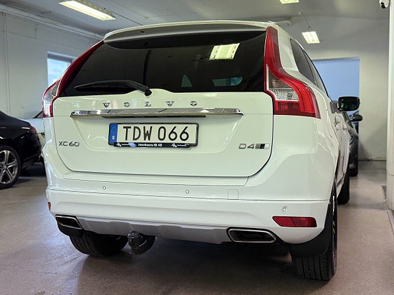 Volvo XC60 9 of 15