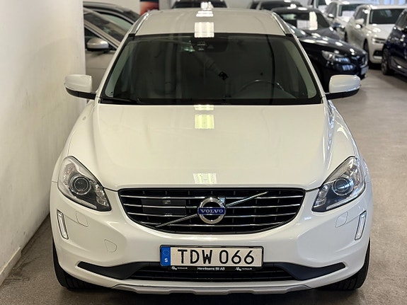 Volvo XC60 3 of 15