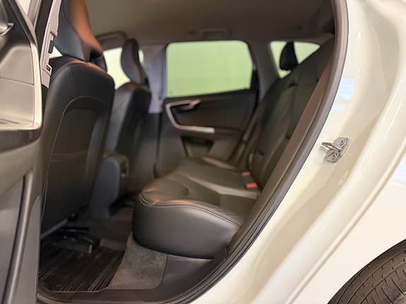 Volvo XC60 14 of 15