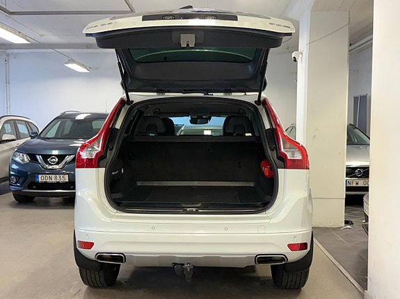 Volvo XC60 8 of 15