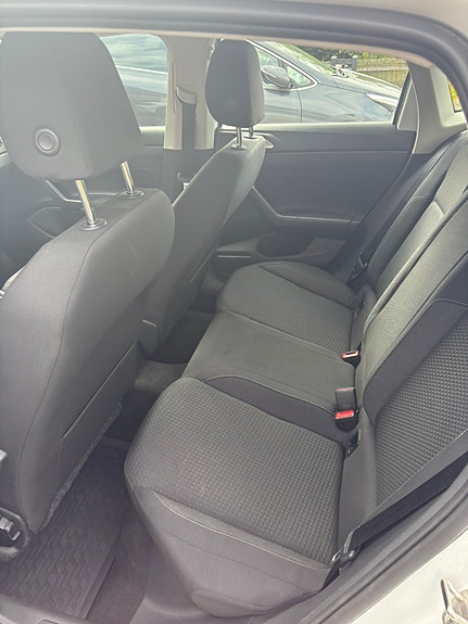 Volkswagen Polo 8 of 9