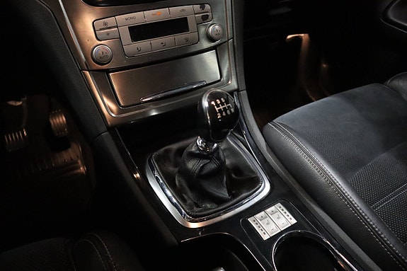 Ford Mondeo 10 of 23