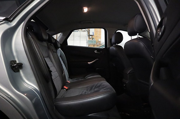 Ford Mondeo 13 of 23