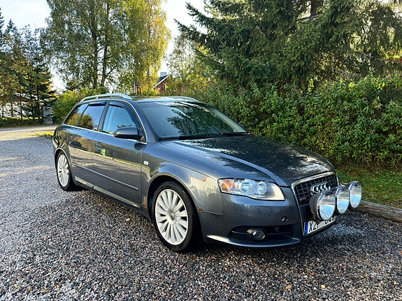 Audi A4 3 of 12