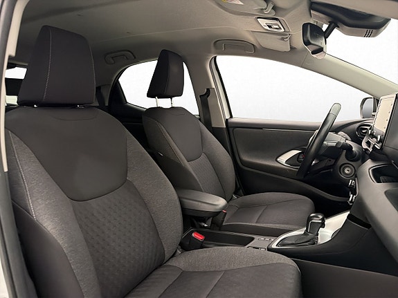 Toyota Yaris 21 of 30
