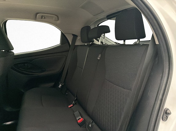 Toyota Yaris 27 of 30
