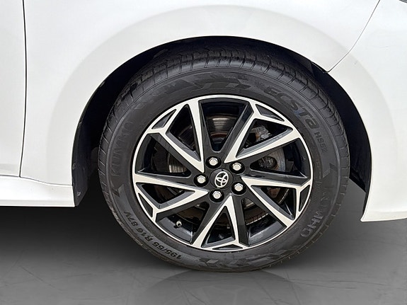 Toyota Yaris 26 of 30