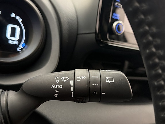 Toyota Yaris 14 of 30