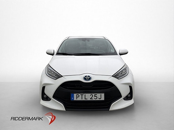 Toyota Yaris 2 of 30