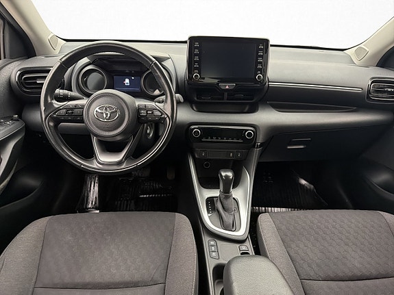 Toyota Yaris 9 of 30