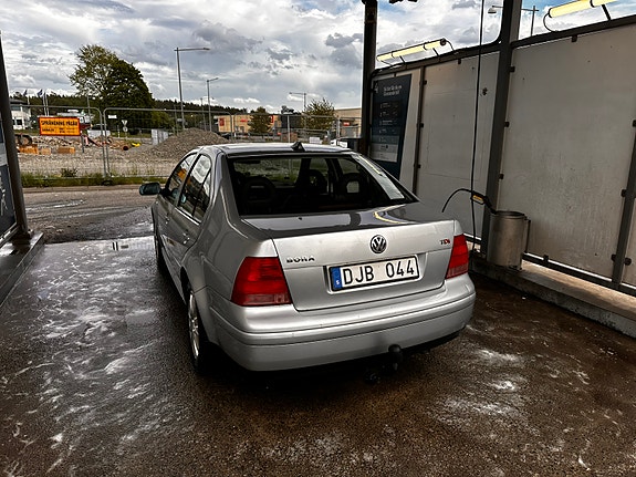 Volkswagen Bora 14 of 15