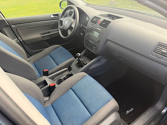 Volkswagen Golf V 6 of 7