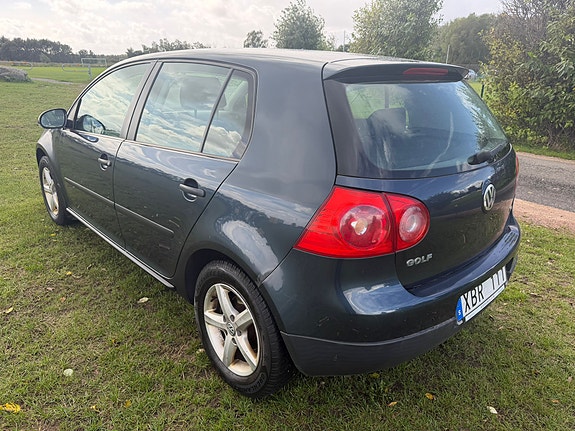 Volkswagen Golf V 4 of 7