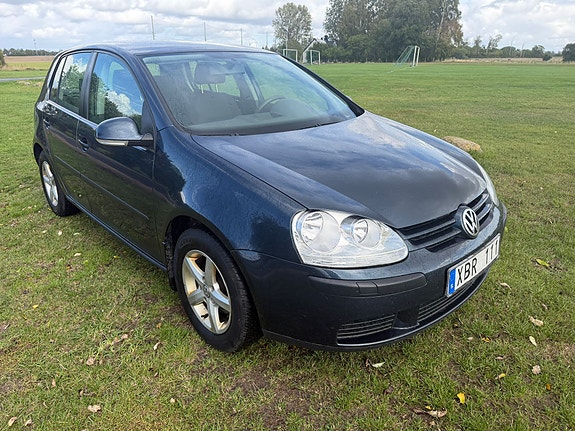 Volkswagen Golf V 3 of 7