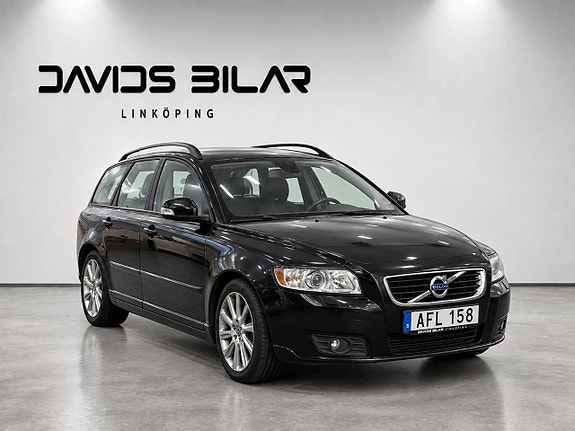 Volvo V50 4 of 5