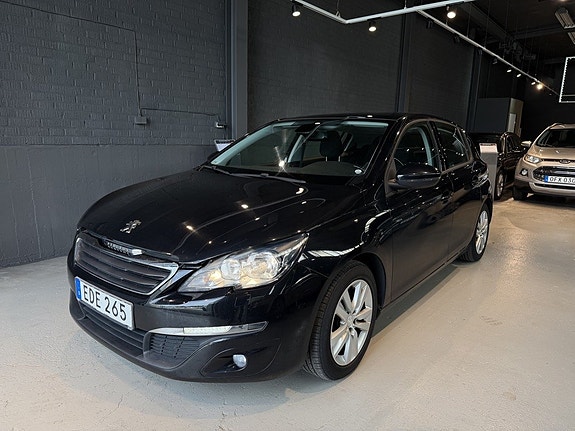Peugeot 308 2 of 10