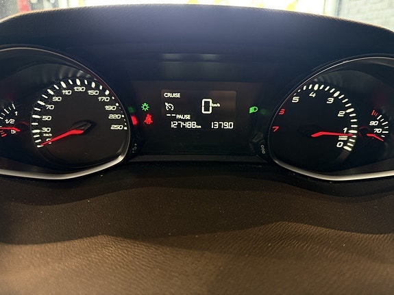 Peugeot 308 9 of 10