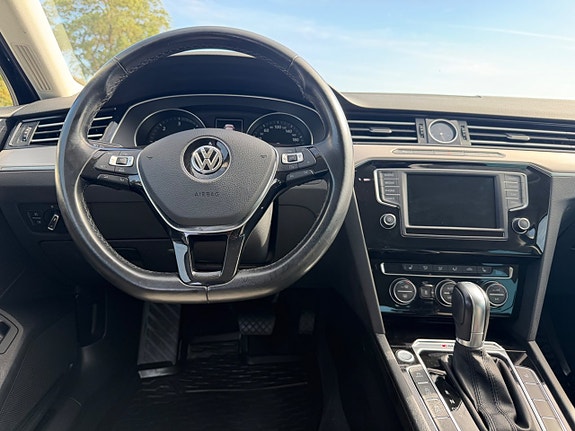 Volkswagen Passat 8 of 20
