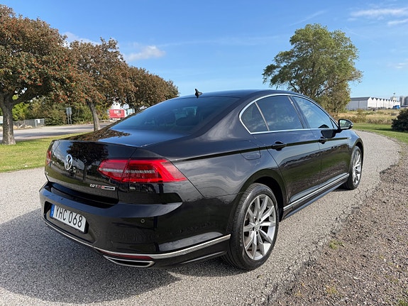 Volkswagen Passat 4 of 20