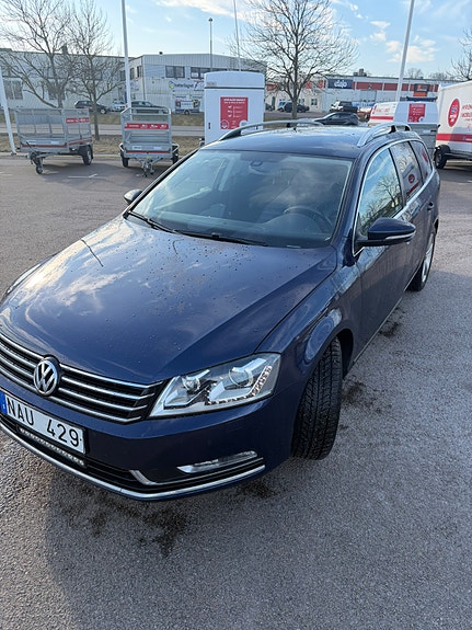 Volkswagen Passat 3 of 8