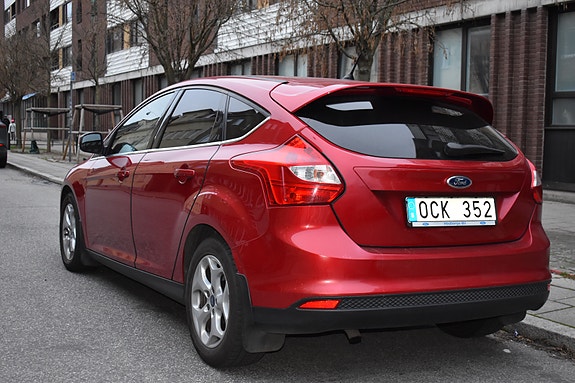 Ford Focus 2 of 8