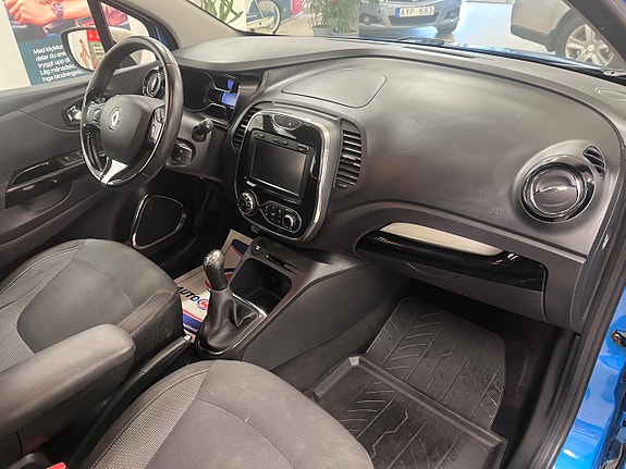 Renault Captur 12 of 19