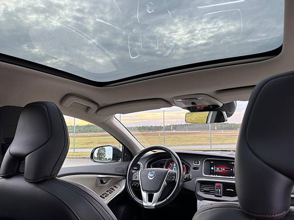 Volvo V40 Cross Country 9 of 13