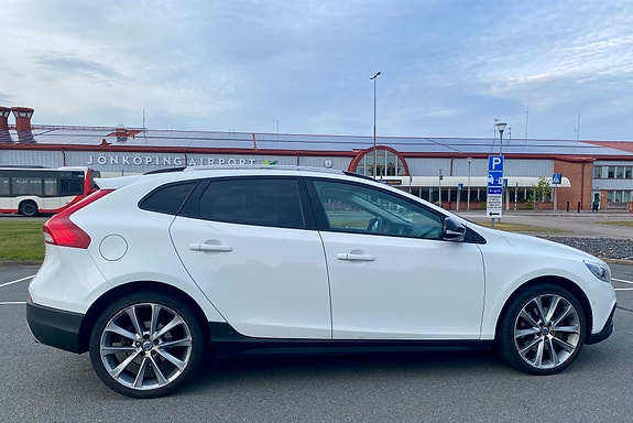 Volvo V40 Cross Country 6 of 13