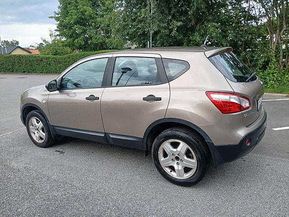 Nissan Qashqai 4 of 12