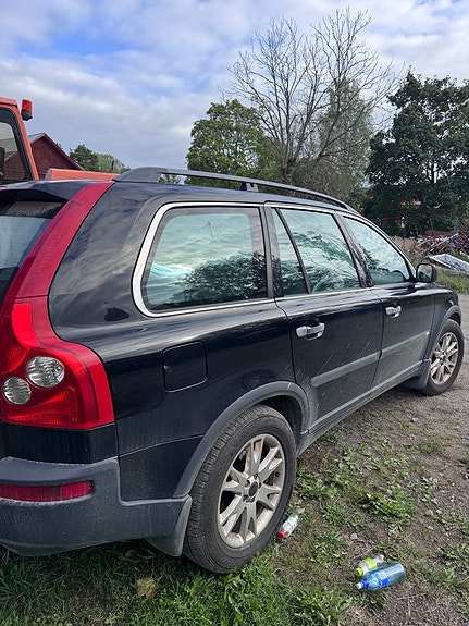 Volvo XC90 8 of 9