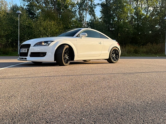 Audi TT 3 of 15