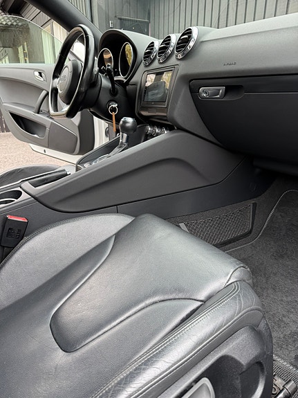 Audi TT 9 of 15