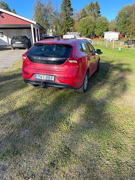 Volvo V40 4 of 6
