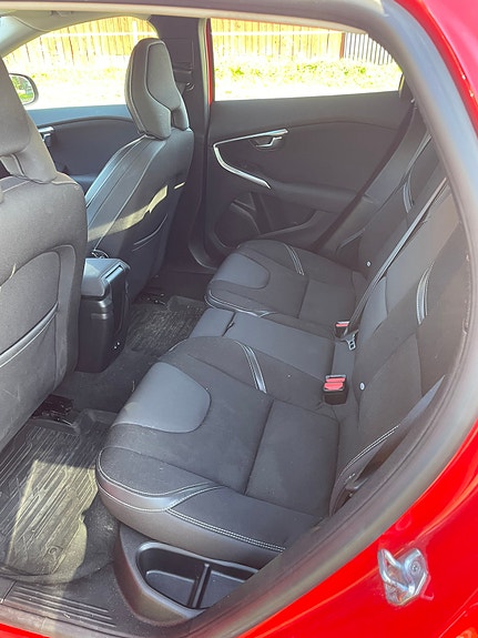 Volvo V40 6 of 6