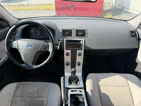 Volvo V50 9 of 18
