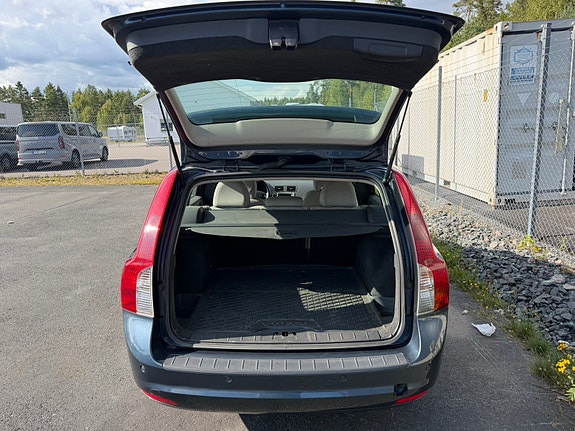 Volvo V50 7 of 18