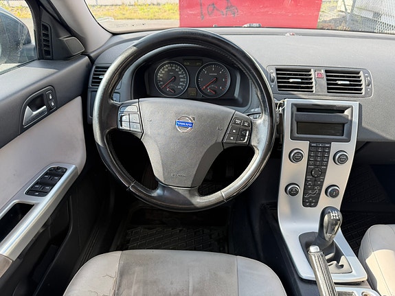 Volvo V50 10 of 18