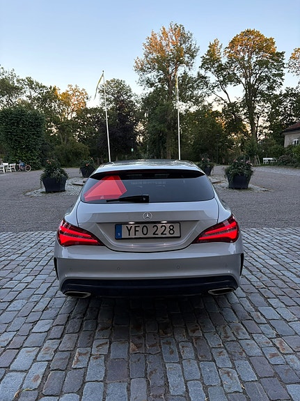 Mercedes-Benz CLA250 9 of 16
