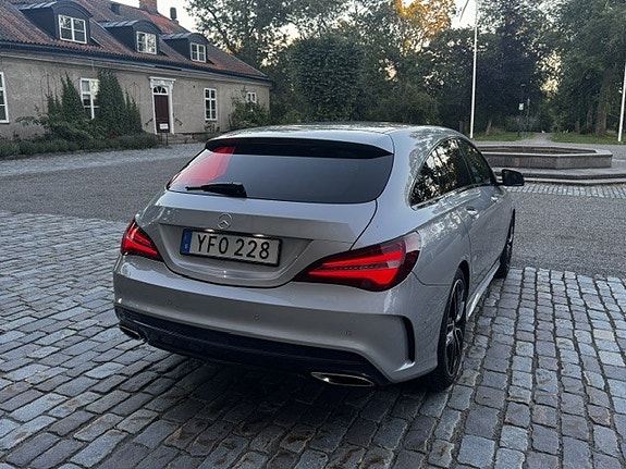 Mercedes-Benz CLA250 10 of 16