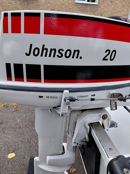 Crescent 430 styrpulpet med 20 hk Johnson + Trailer 8 of 30