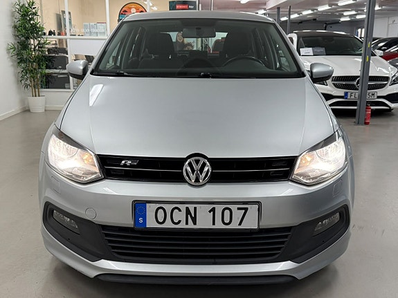 Volkswagen Polo 2 of 23