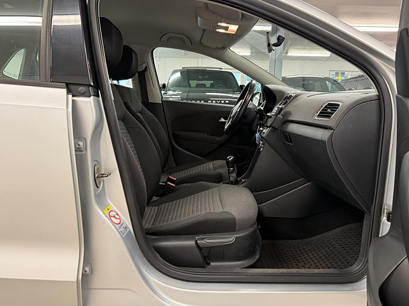 Volkswagen Polo 17 of 23