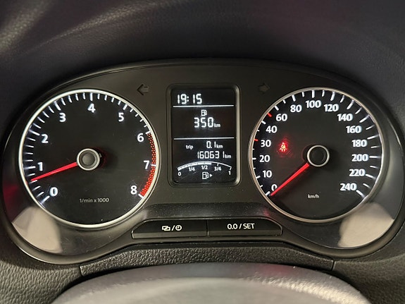 Volkswagen Polo 21 of 23