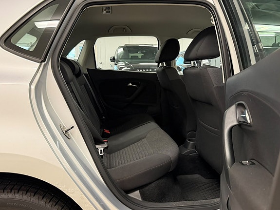 Volkswagen Polo 15 of 23