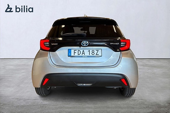 Toyota Yaris 5 of 27
