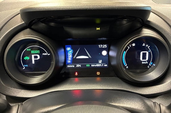 Toyota Yaris 16 of 27